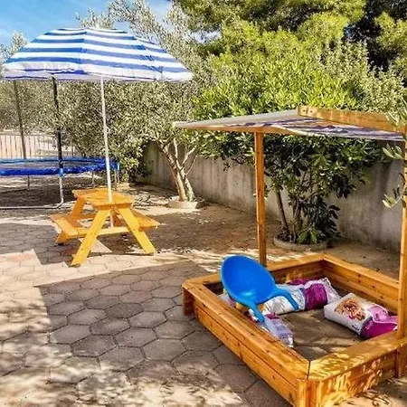 Family Friendly House With A Swimming Pool Milna, Brac - 24609