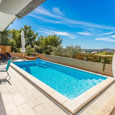 Family Friendly House With A Swimming Pool Milna, Brac - 24609 Vikendica Milna (Brac)
